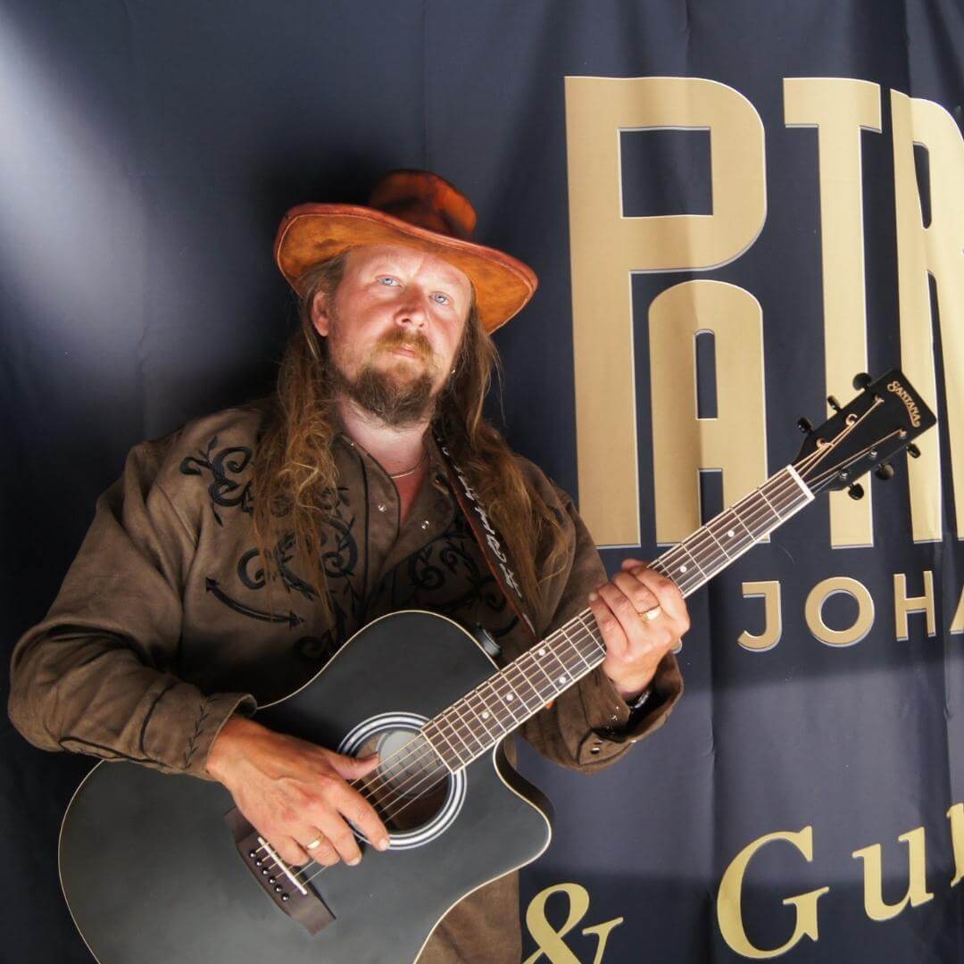 Patrick Johansen (NO) Santana Guitars